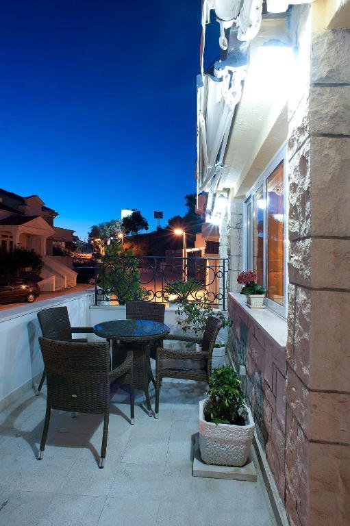 Apartments Vuksic Sveti Stefan Bagian luar foto