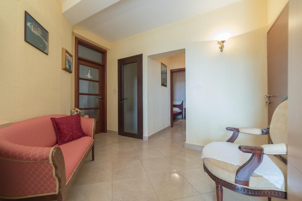 Apartments Vuksic Sveti Stefan Bagian luar foto