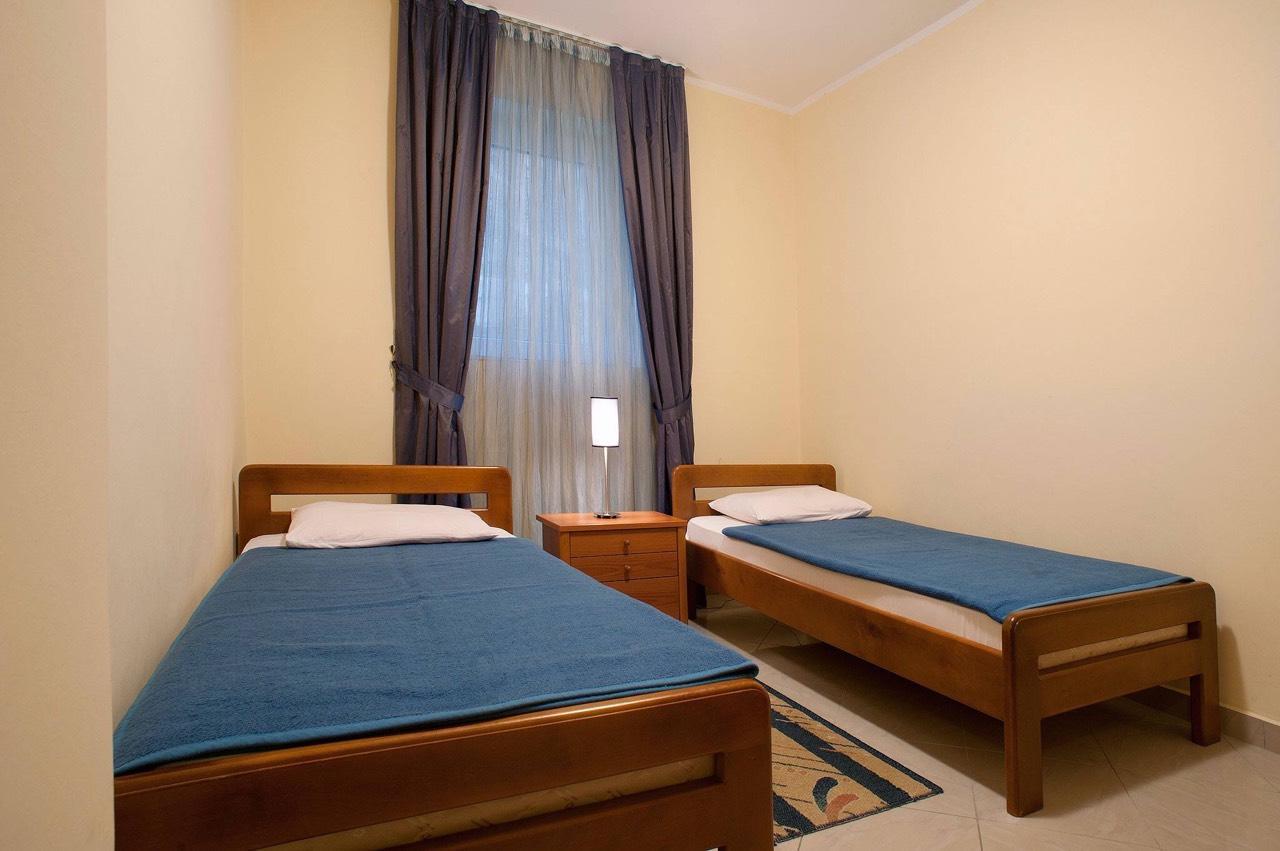 Apartments Vuksic Sveti Stefan Bagian luar foto